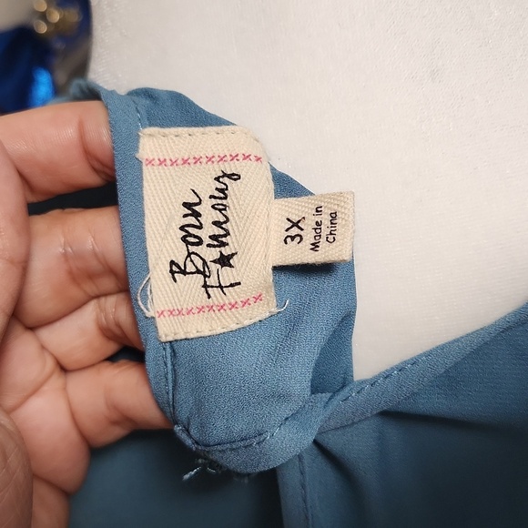 Born Famous Cold Shoulder Top - Picture 5 of 6